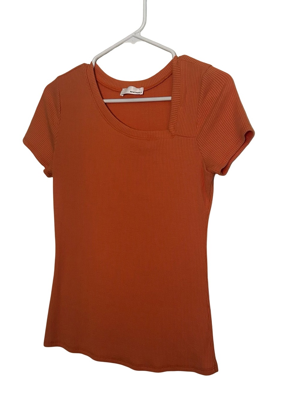 Textured Scoop Neck Short Sleeve Tee in Burnt Orange